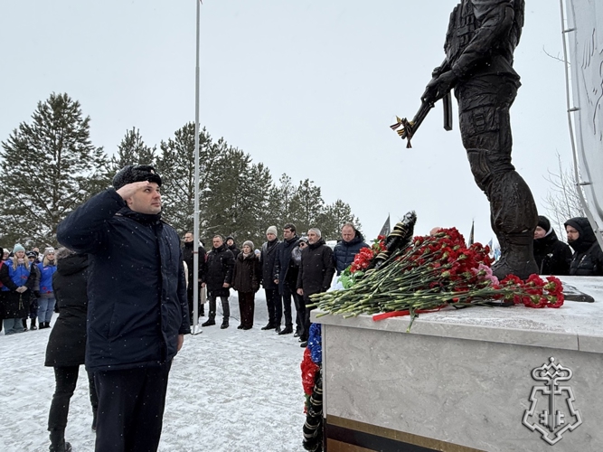 В Вологде сотрудник вневедомственной охраны принял участие в памятном мероприятии ко Дню защитника Отечества