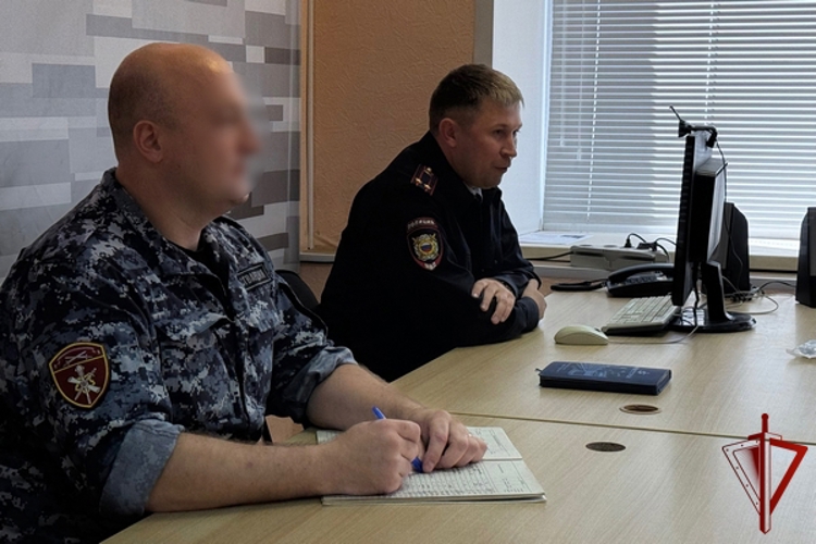 В Вологде сотрудники вневедомственной охраны и сотрудники УМВД обсудили вопросы противодействия незаконному обороту наркотиков