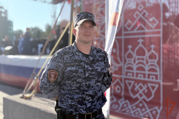  В Вологодской области сотрудники  вневедомственной охраны обеспечили безопасность проведения мероприятий, посвященных Дню России