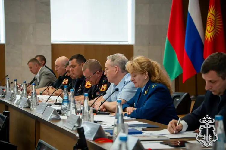 Руководитель управления вневедомственной охраны Росгвардии по Вологодской области принял участие во Всероссийском совещании-семинаре в Нижнем Новгороде (фото)
