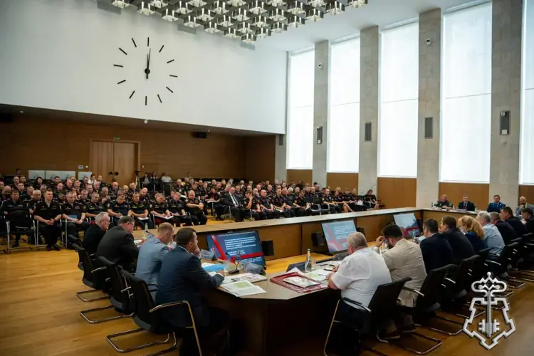 Руководитель управления вневедомственной охраны Росгвардии по Вологодской области принял участие во Всероссийском совещании-семинаре в Нижнем Новгороде (фото)