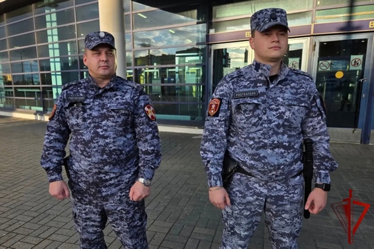 В Череповце сотрудники Росгвардии обеспечили безопасность хоккейного матча «Северсталь» - «Динамо» (фото) 