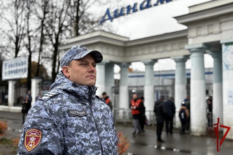В Вологодской области росгвардейцы обеспечили футбольного матча первенства России по футболу Дивизиона-Б (фото)