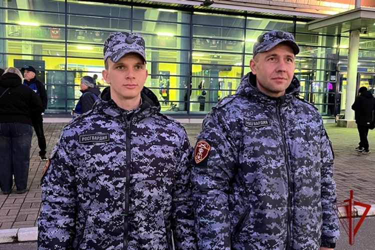 В Череповце росгвардейцы обеспечили безопасность хоккейного матча «Северсталь» - «СКА» (фото)